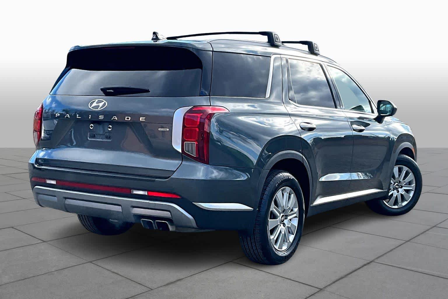 Used 2023 Hyundai Palisade SEL AWD/4WD image 13