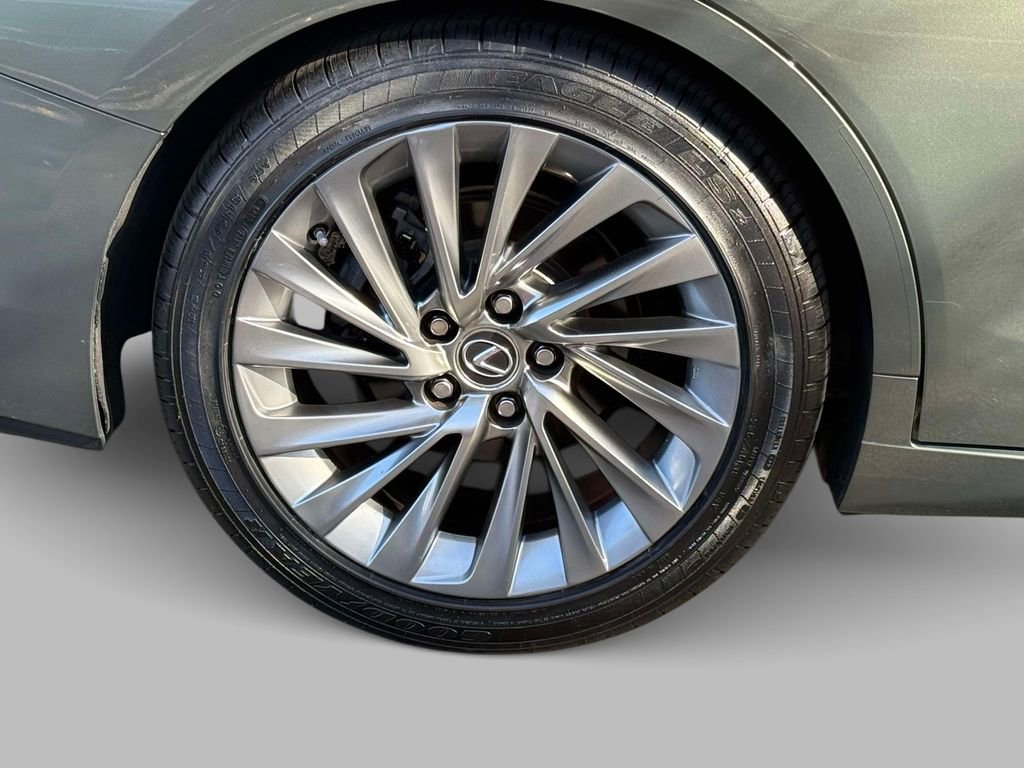 Used 2019 Lexus ES 350 350 Luxury w/ Accessory Package image 13