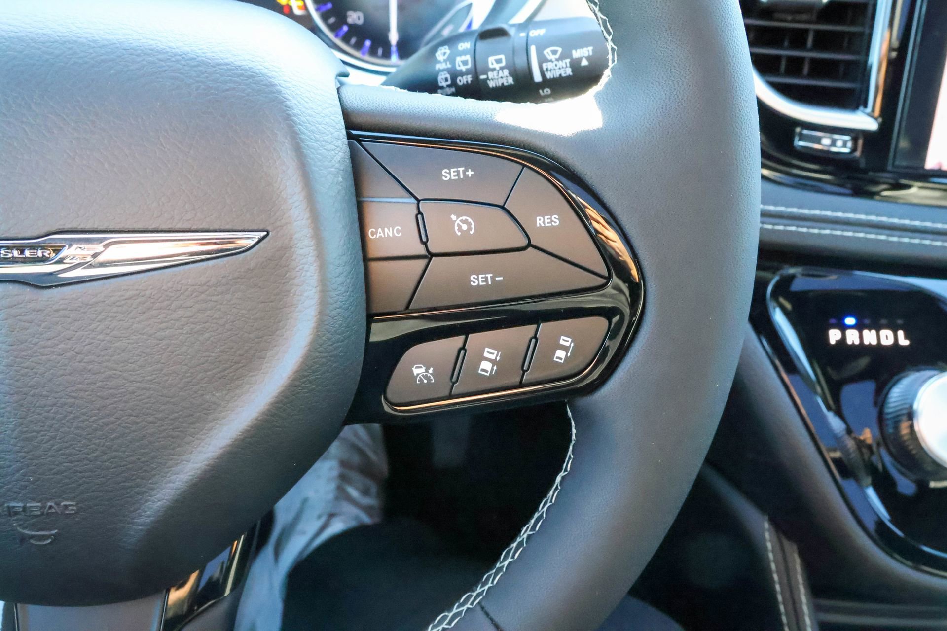 New 2026 Chrysler Pacifica Limited w/ S Appearance Package AWD/4WD image 29
