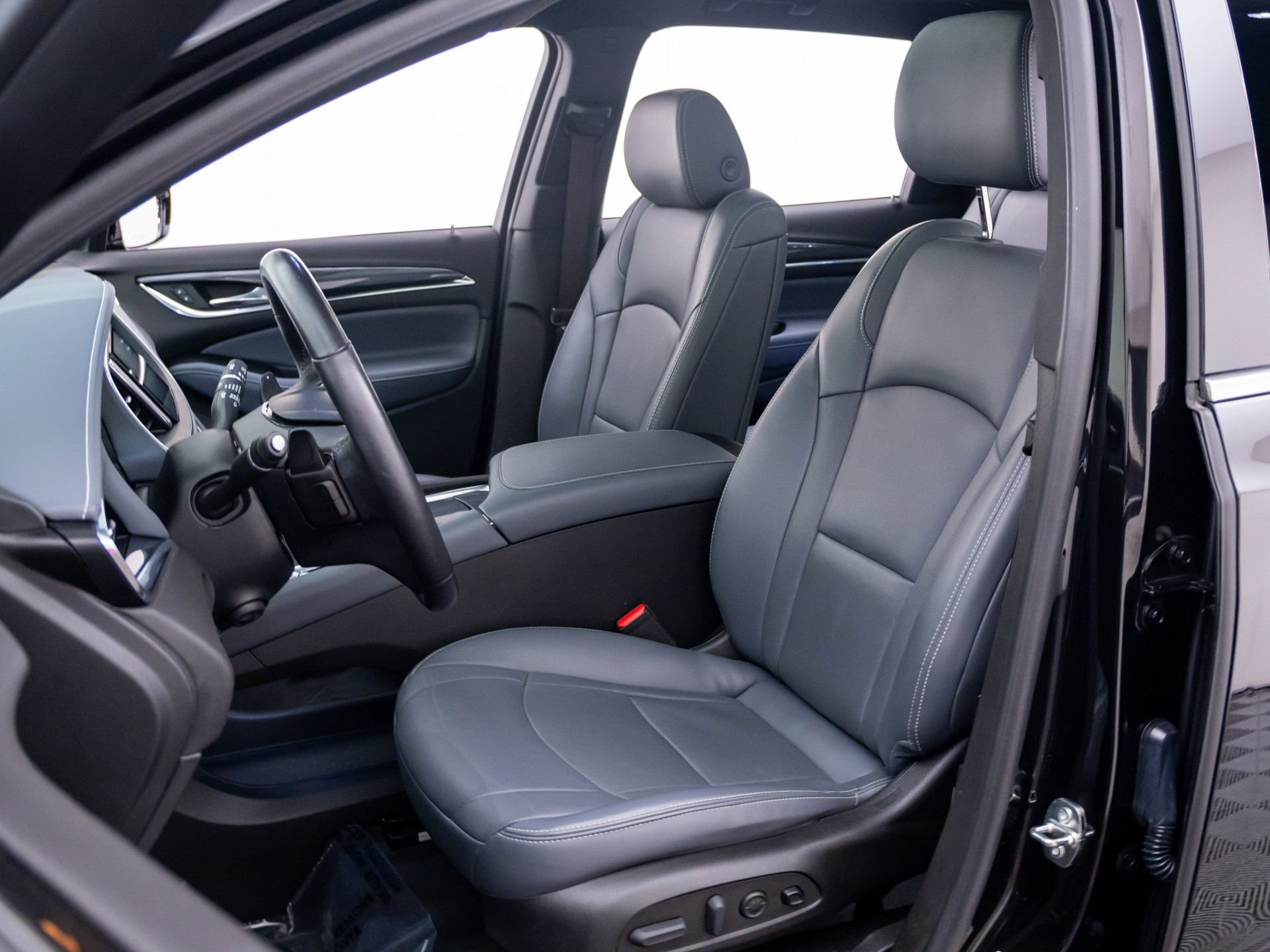 Used 2023 Buick Enclave Premium w/ Experience Buick Package image 16