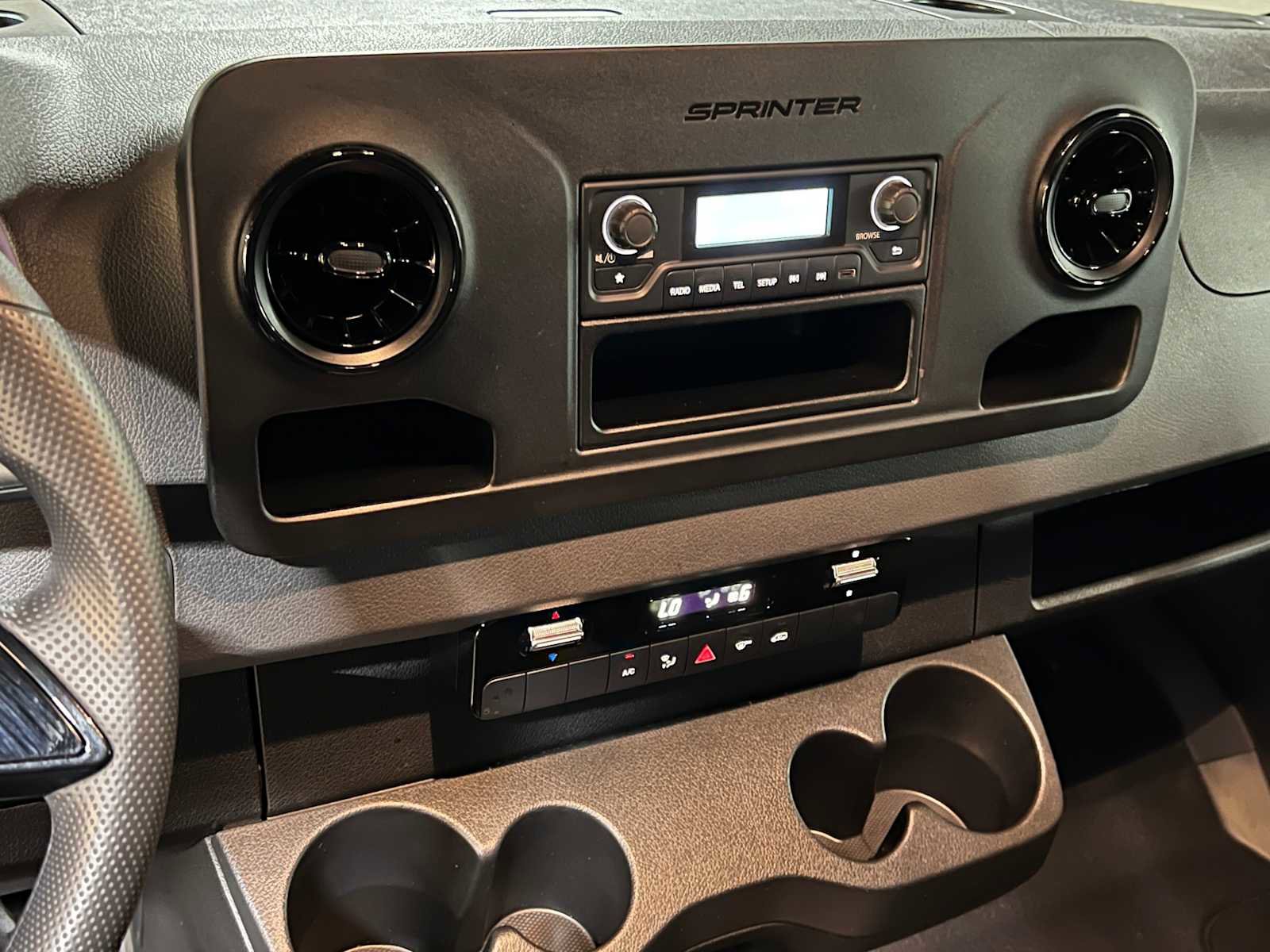 Used 2025 Mercedes-Benz Sprinter 2500 image 27