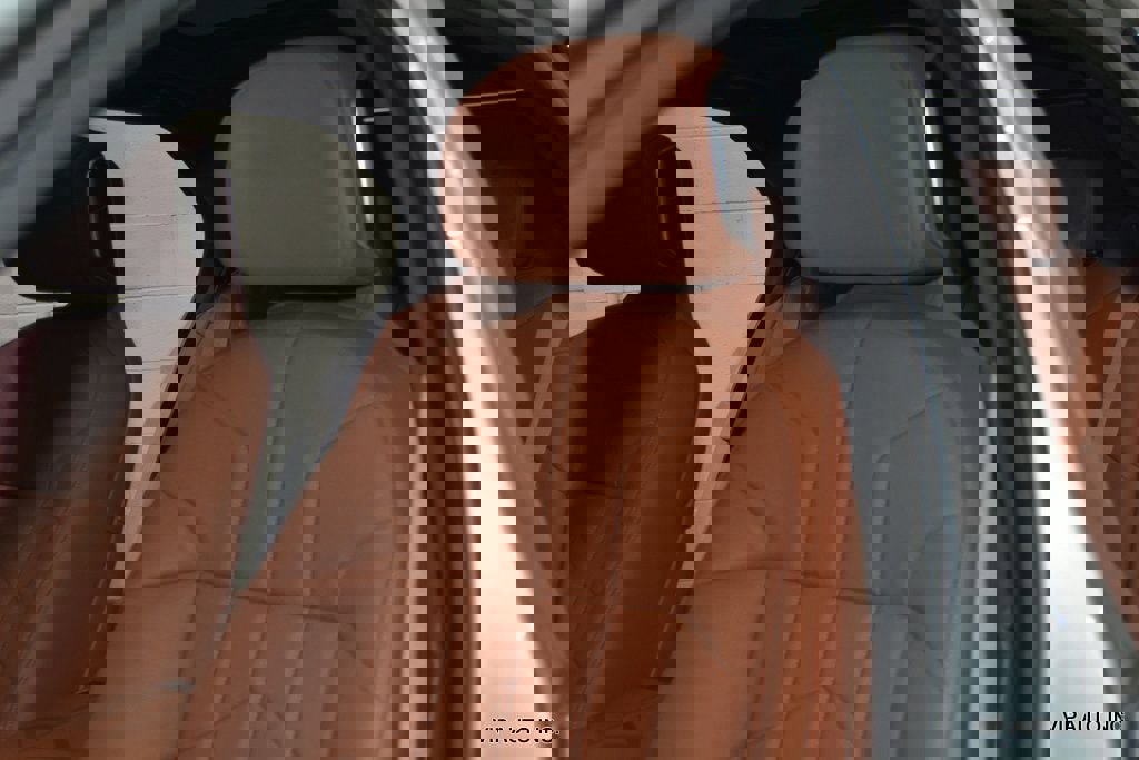 Used 2024 BMW i7 eDrive50 image 13