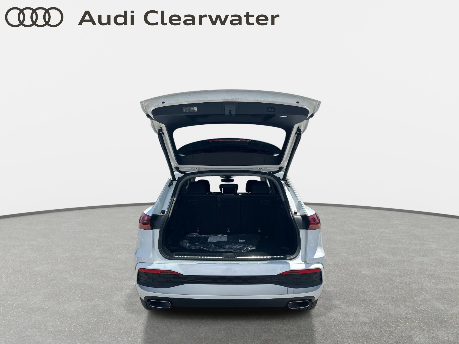 Used 2025 Audi Q5 Premium w/ Convenience Package AWD/4WD image 9