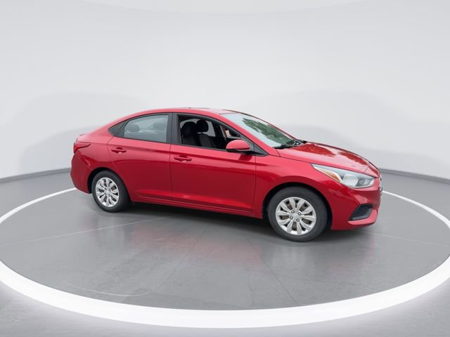 Used 2019 Hyundai Accent SE FWD image 2
