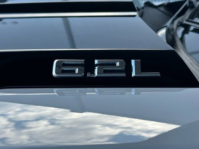 Used 2023 Chevrolet Silverado 1500 ZR2 w/ Technology Package image 18