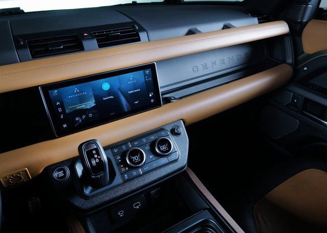 Used 2021 Land Rover Defender 90 X image 13