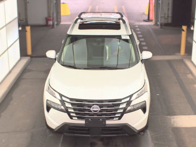 Certified 2025 Nissan Rogue SV w/ SV Premium Package FWD image 2