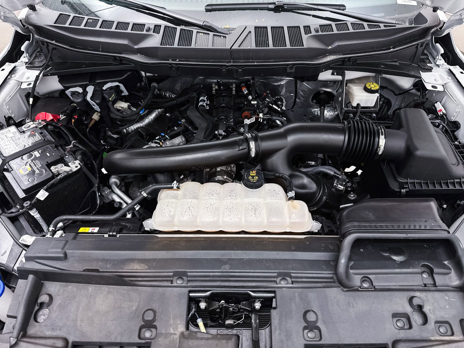 Used 2024 Ford F150 XLT w/ FX4 Off-Road Package image 8