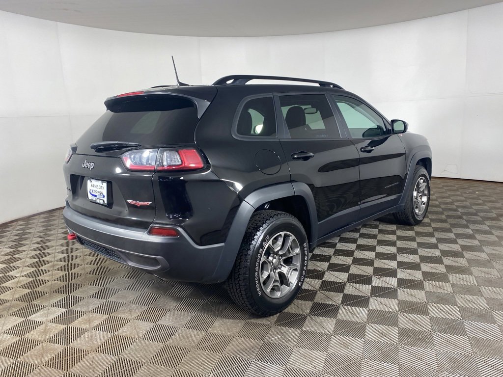 Used 2022 Jeep Cherokee Trailhawk w/ Comfort/Convenience Group image 3