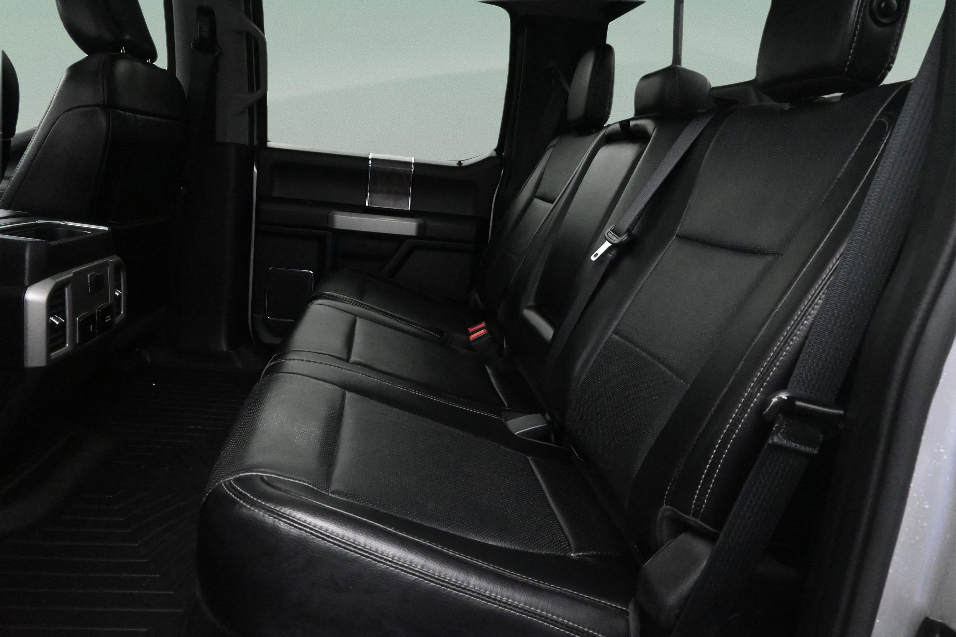 Used 2018 Ford F250 Lariat w/ Lariat Ultimate Package AWD/4WD image 16