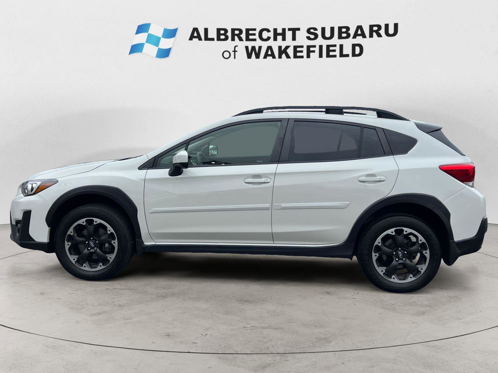Used 2023 Subaru Crosstrek 2.0i Premium image 2