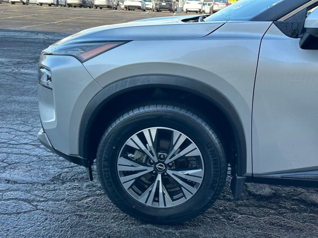 Used 2023 Nissan Rogue SV AWD/4WD image 7