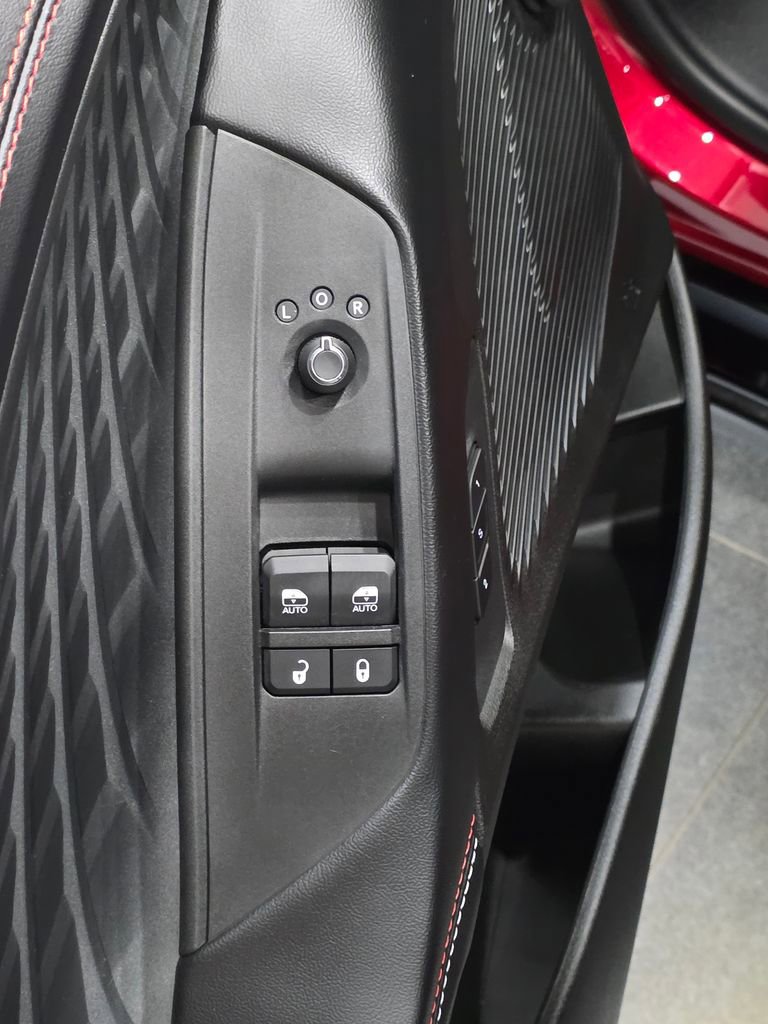 Used 2024 Dodge Charger R/T w/ Plus Group image 15