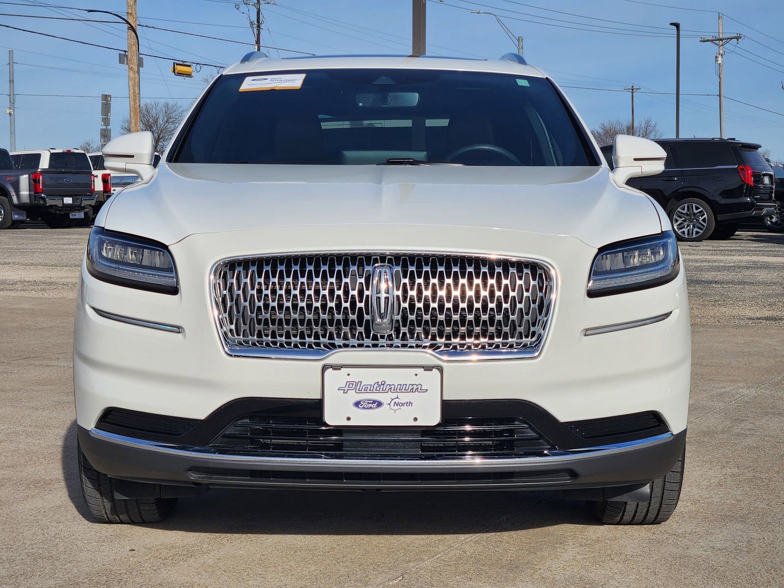 Used 2023 Lincoln Nautilus Reserve image 6