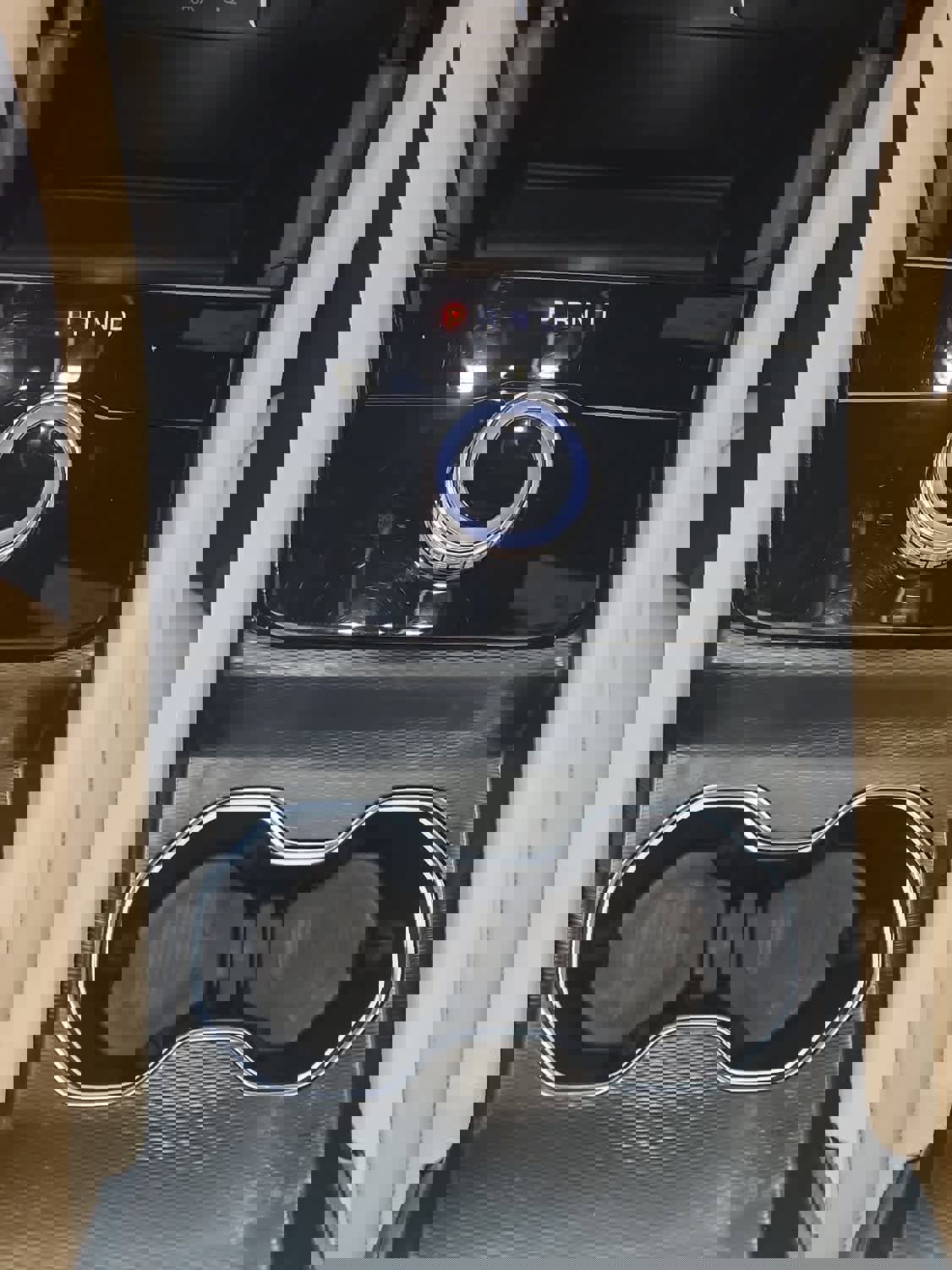 Used 2024 Jeep Grand Cherokee Limited w/ Black Appearance Package image 27