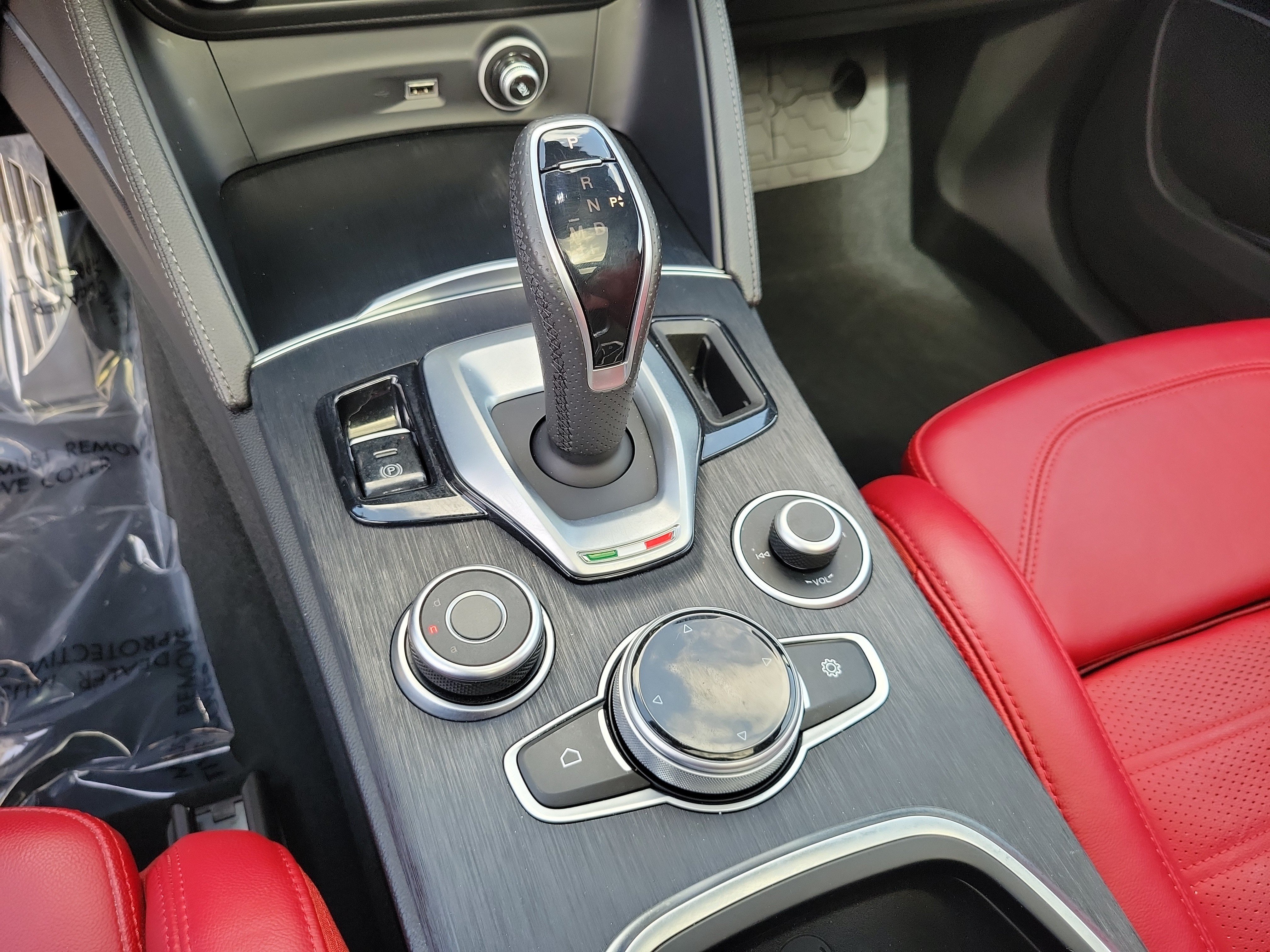 Used 2023 Alfa Romeo Stelvio Sprint RWD image 26