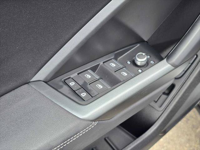 Certified 2025 Audi Q3 2.0T Premium w/ Convenience Package AWD/4WD image 22