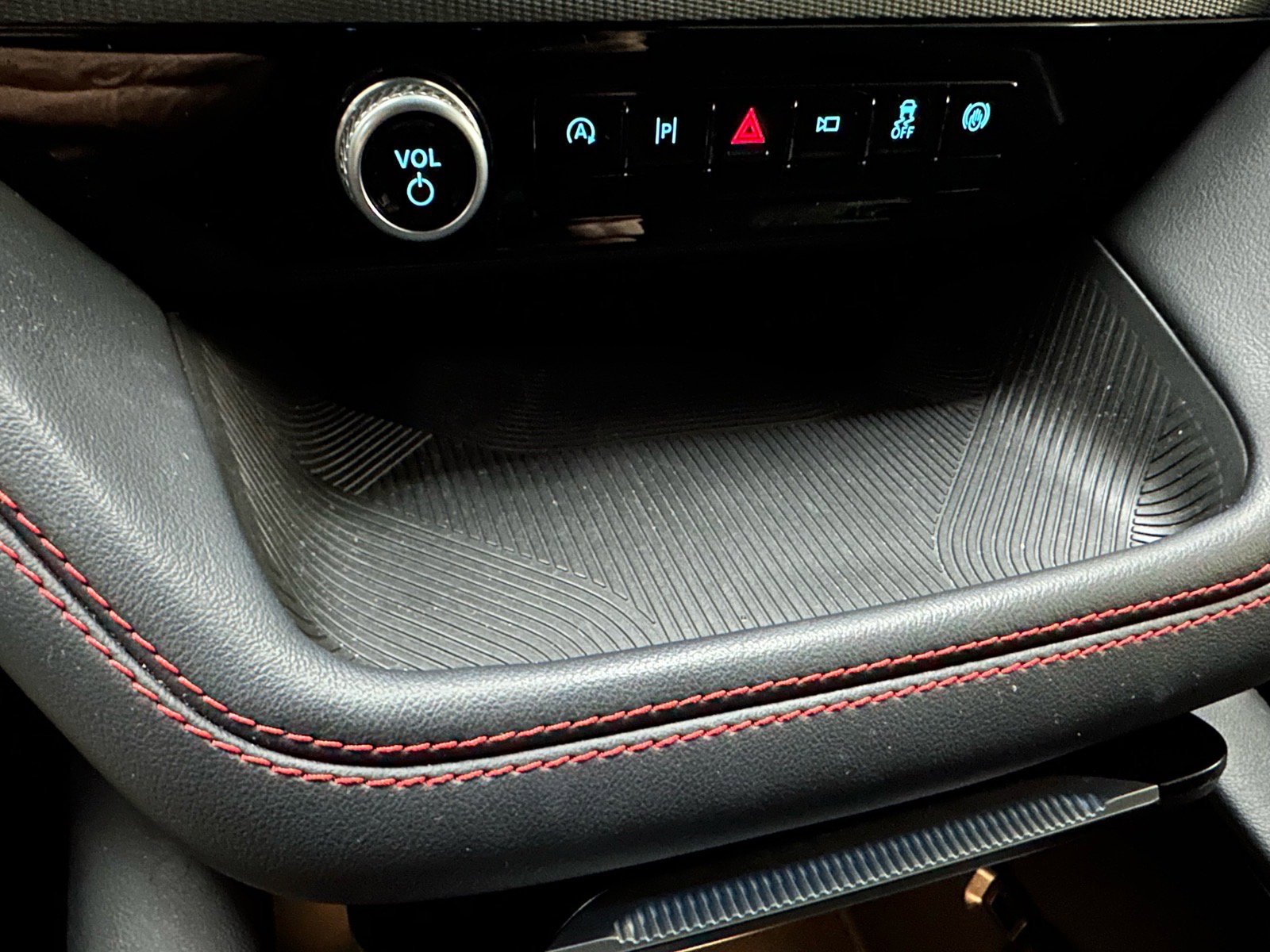 Certified 2025 Ford Explorer ST-Line image 42