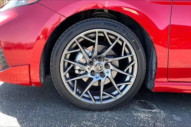 Used 2025 Toyota Camry XSE w/ Premium Plus Package image 8