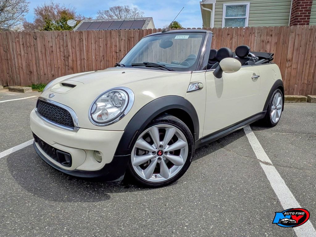 Used 2013 MINI Cooper S w/ Sport Pkg FWD image 3