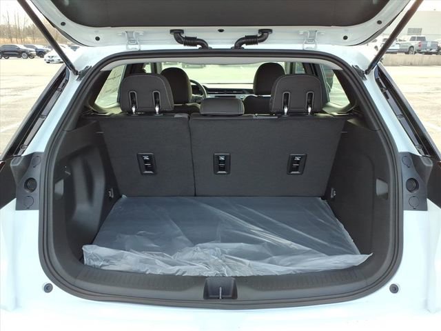 New 2027 Chevrolet Bolt LT w/ Comfort Package FWD image 4