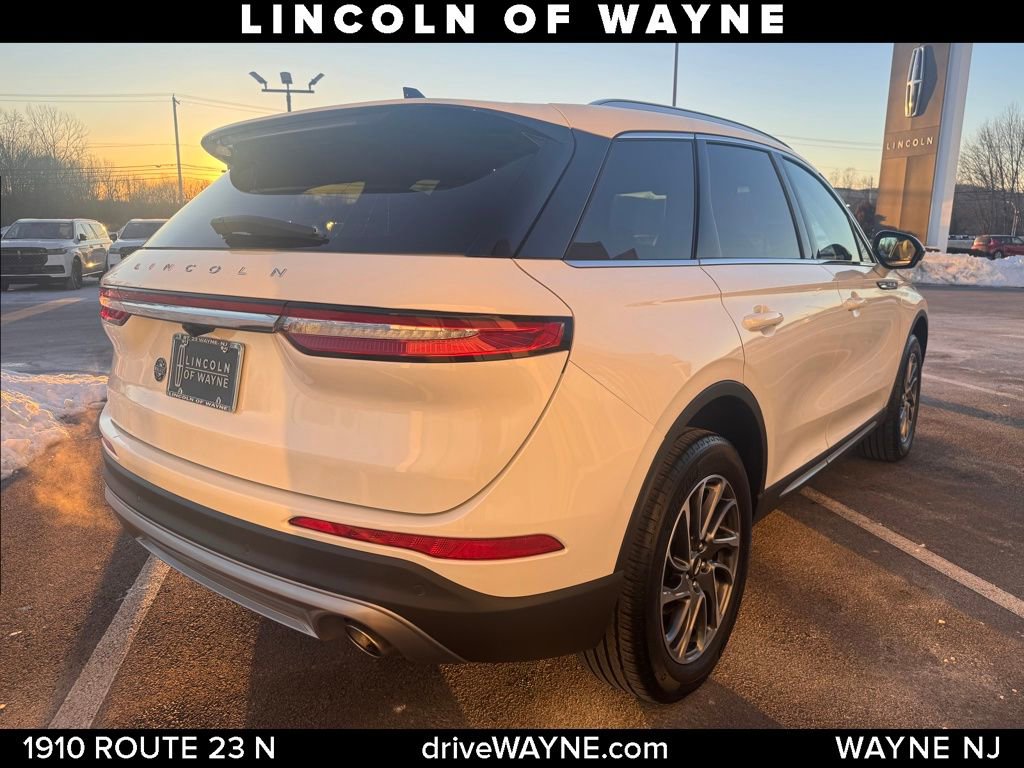 Certified 2022 Lincoln Corsair AWD w/ Equipment Group 101A image 8
