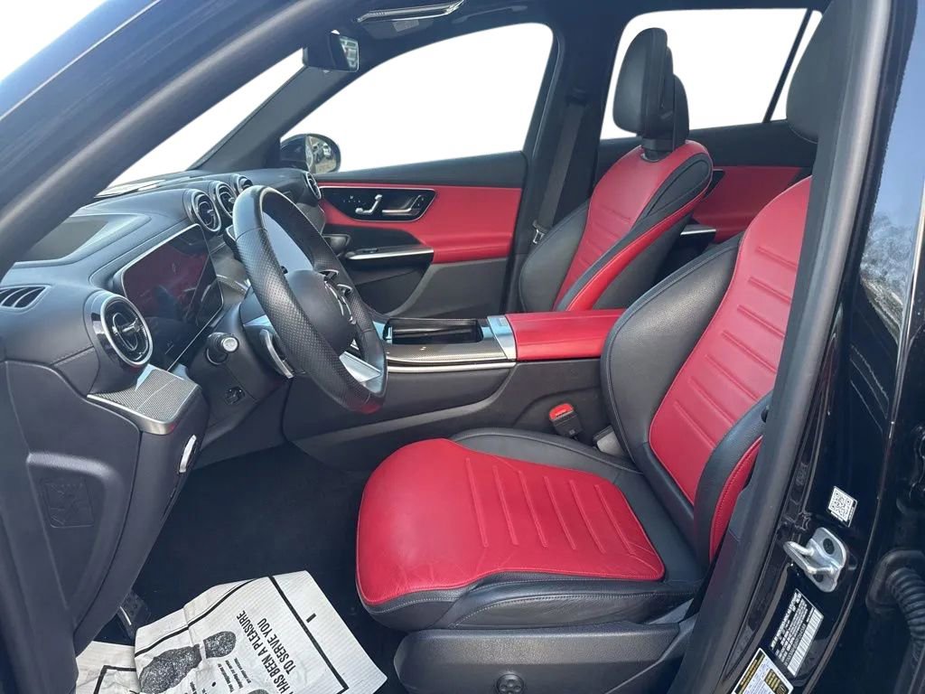 Used 2024 Mercedes-Benz GLC 300 4MATIC image 10