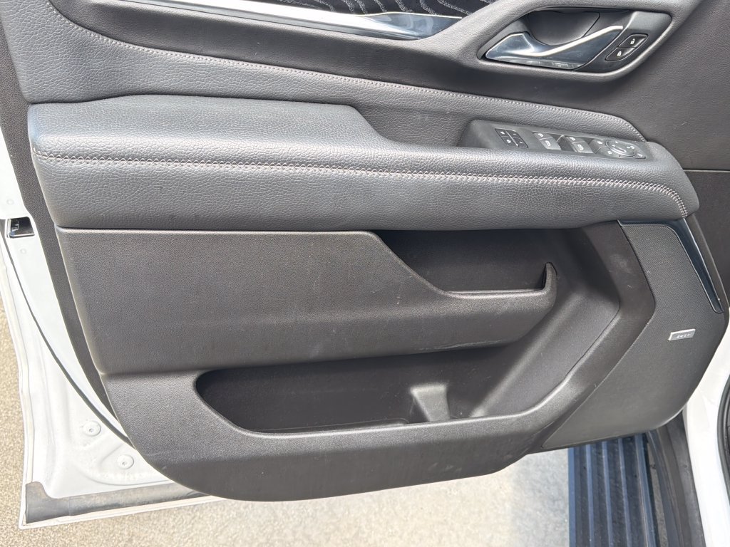 Used 2021 GMC Yukon XL Denali w/ Denali Ultimate Package AWD/4WD image 16