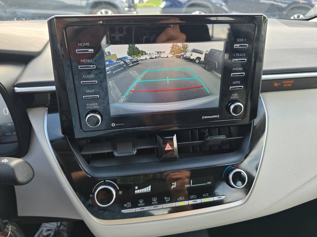 Used 2021 Toyota Corolla L w/ Carpet Mat Package (TMS) FWD image 14