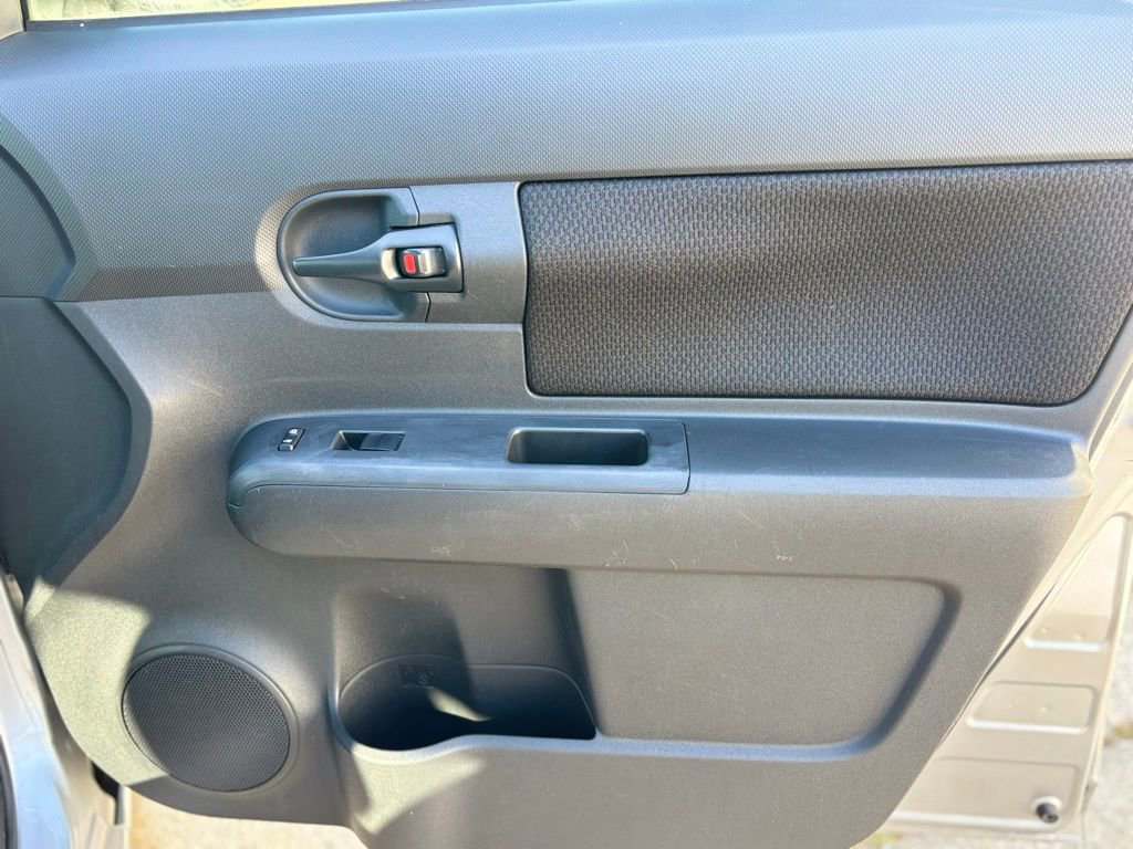 Used 2008 Scion xB image 12