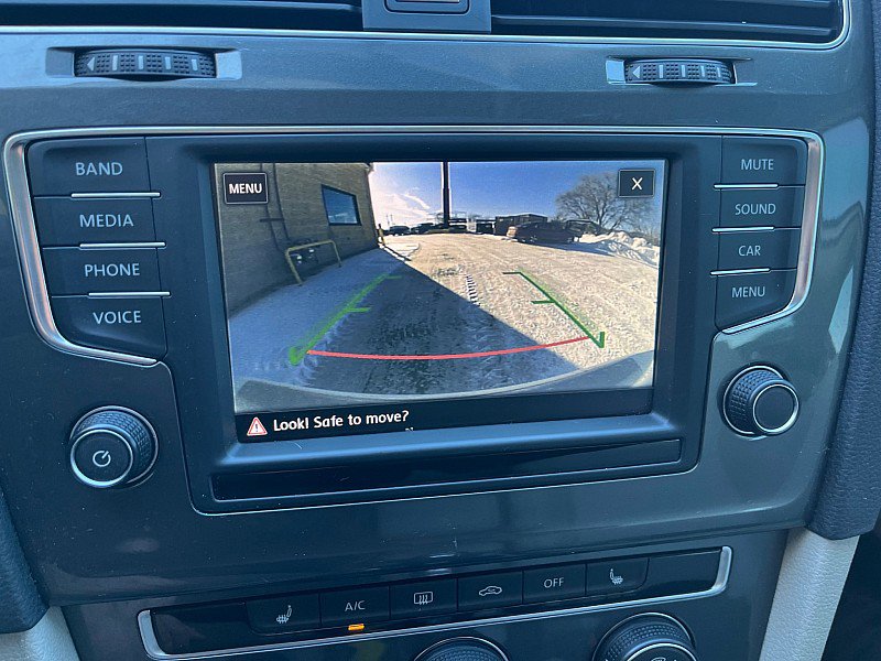 Used 2017 Volkswagen Golf Alltrack S image 33