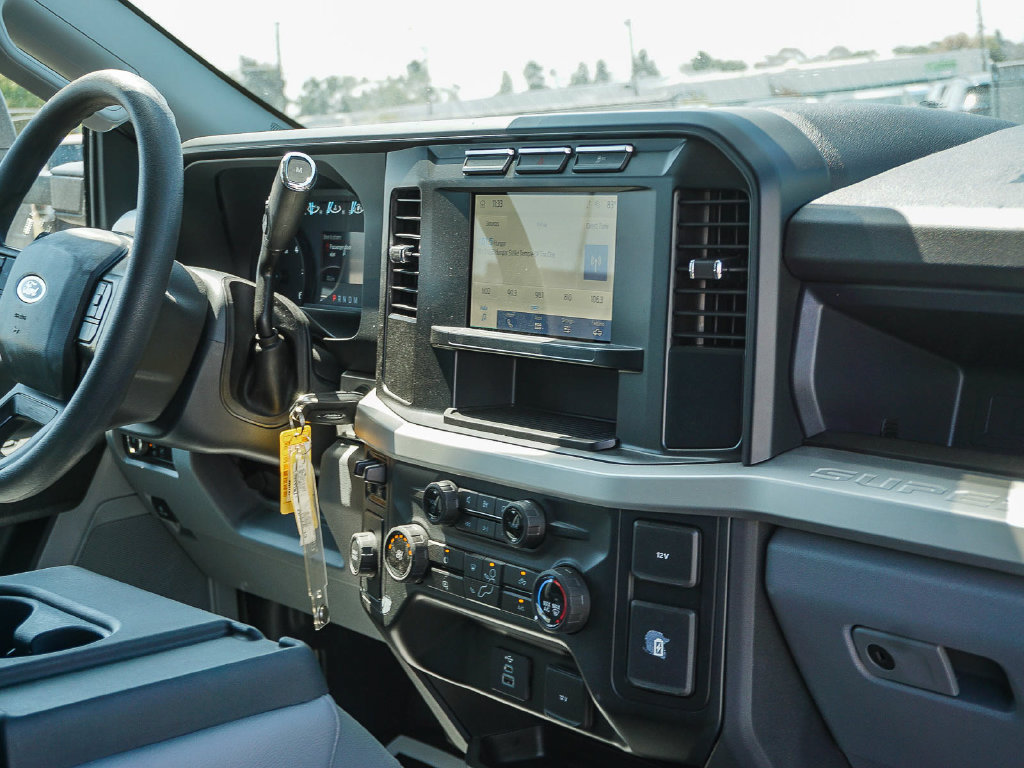 New 2024 Ford F450 XL w/ XL Chrome Package RWD image 15