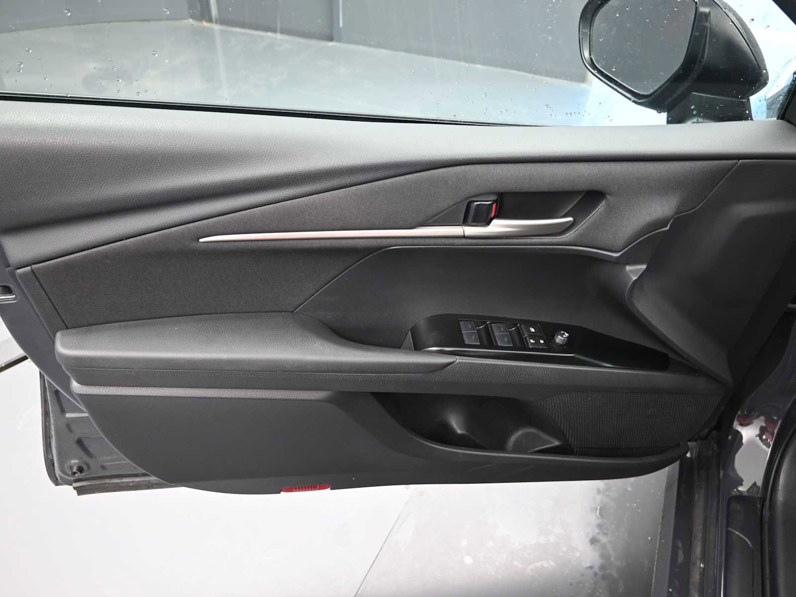 Used 2025 Toyota Camry LE image 13