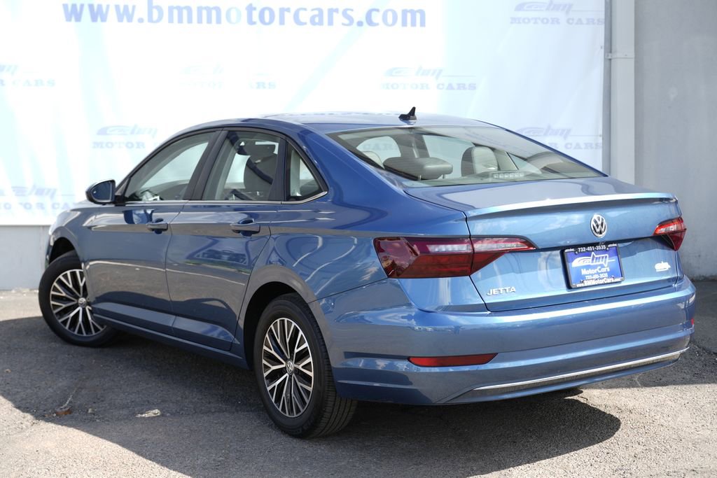 Used 2021 Volkswagen Jetta SE w/ SE Cold Weather Package FWD image 4