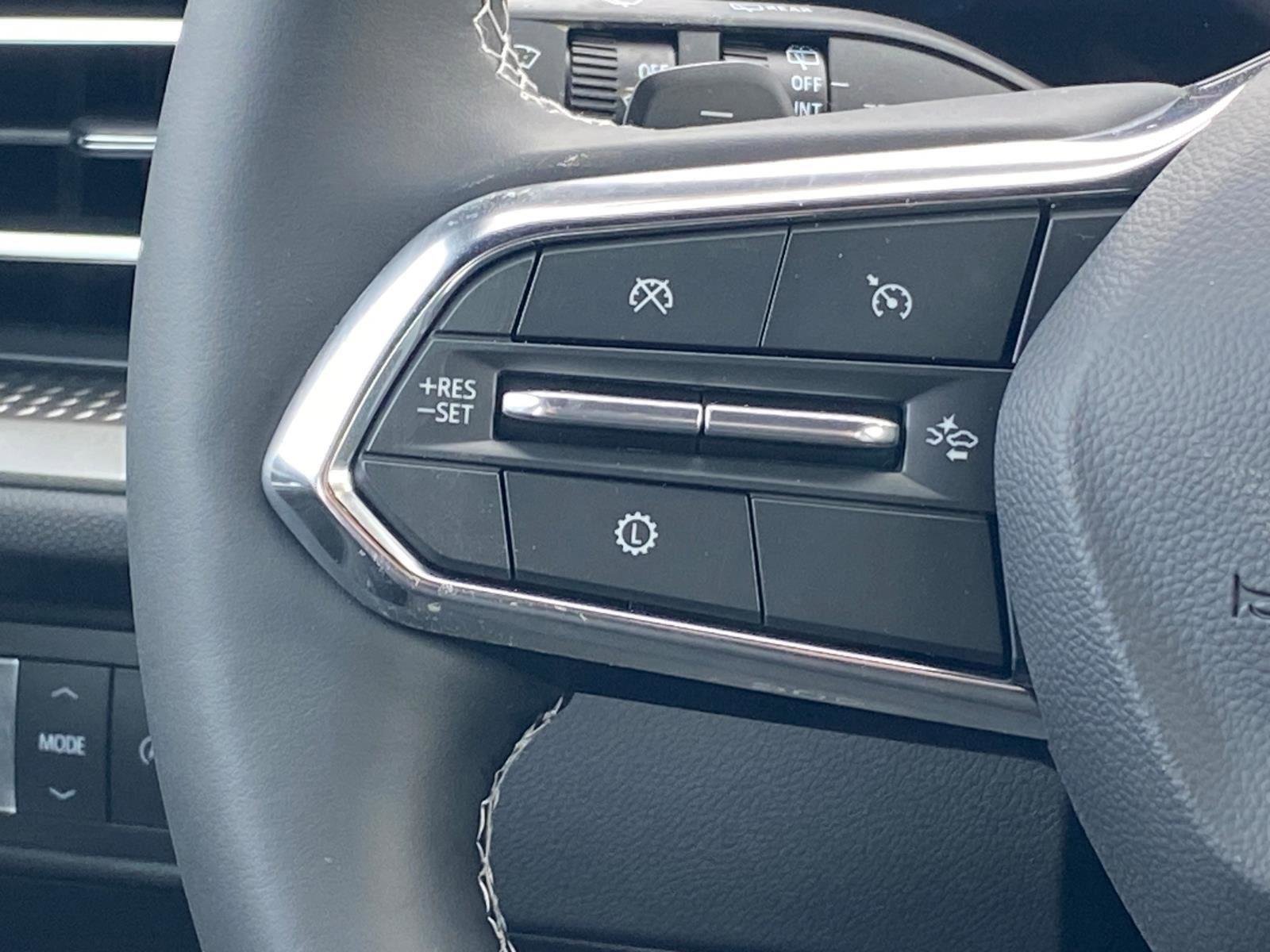 New 2026 Chevrolet Traverse LT w/ LPO, Floor Liner Package FWD image 8