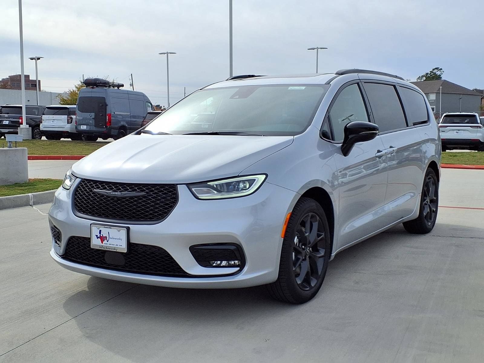 New 2026 Chrysler Pacifica Limited w/ S Appearance Package FWD image 3