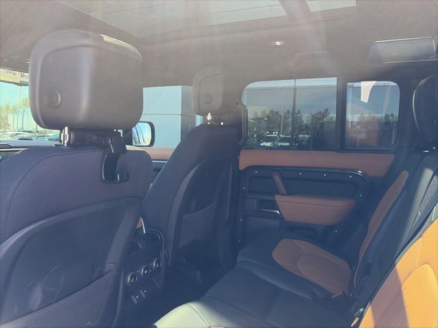 Used 2024 Land Rover Defender 110 X AWD/4WD image 7