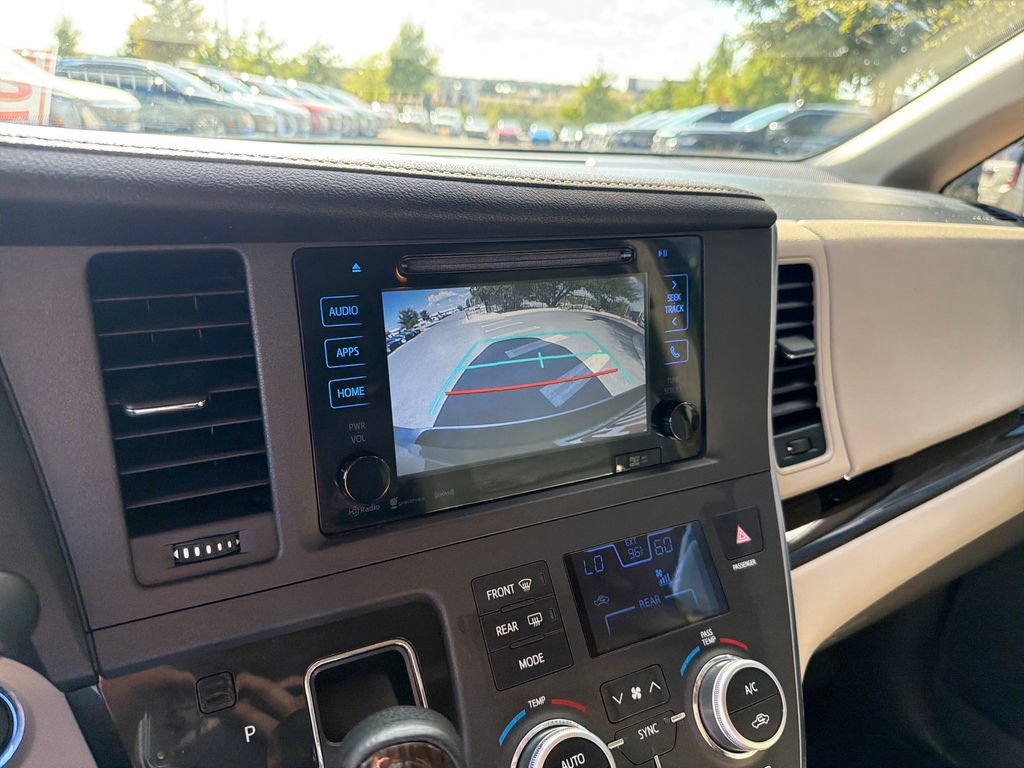 Used 2017 Toyota Sienna XLE w/ XLE Navigation Package FWD image 24
