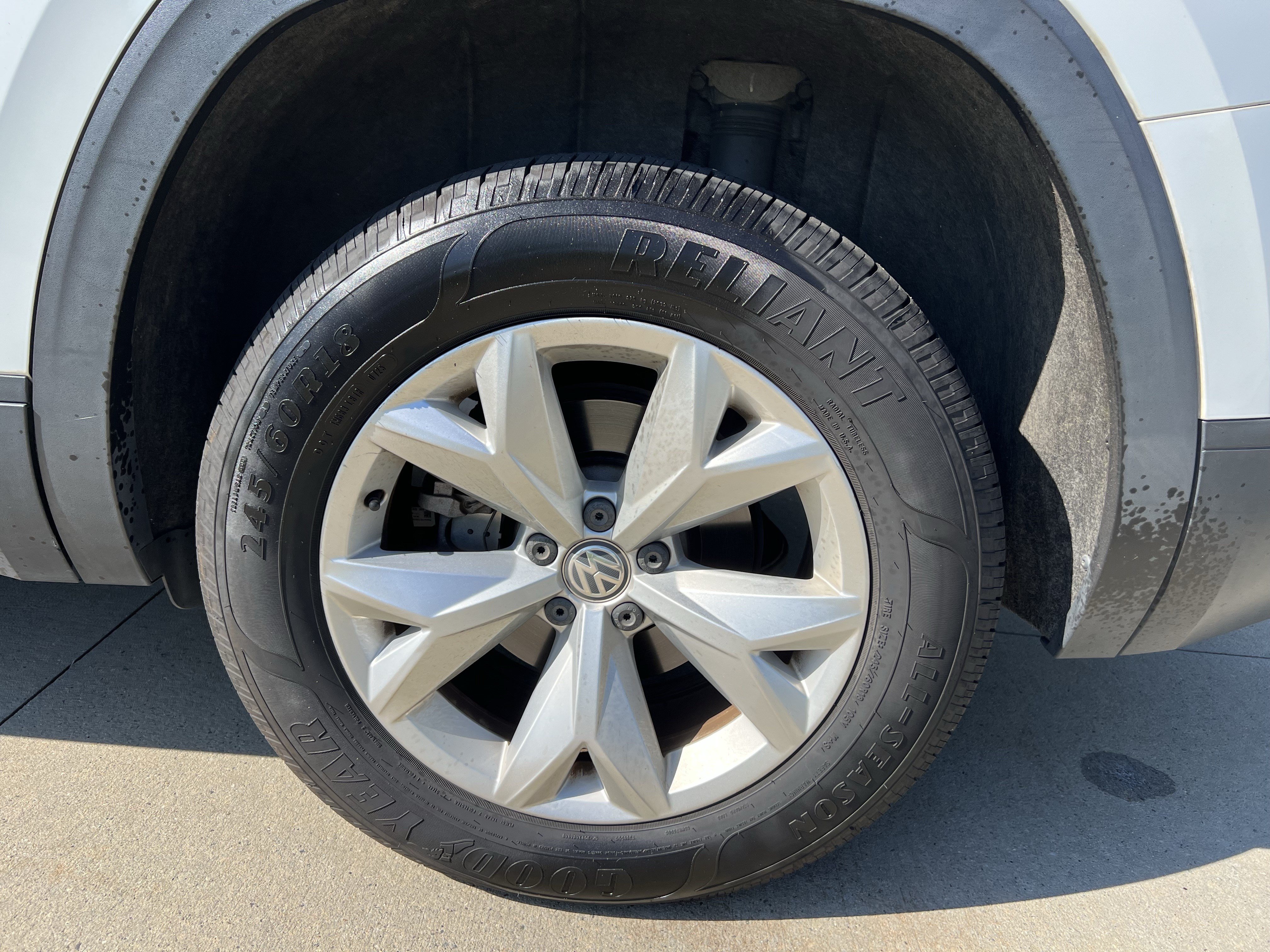 Used 2019 Volkswagen Atlas SE w/ Towing Package AWD/4WD image 13