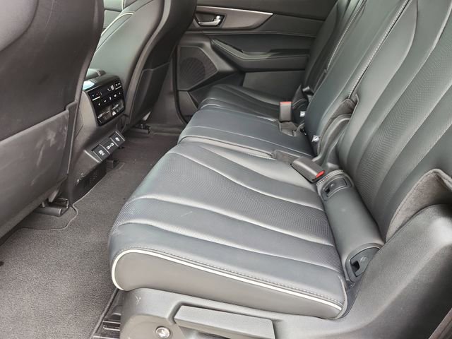 Used 2023 Acura MDX SH-AWD w/ Advance Package image 26