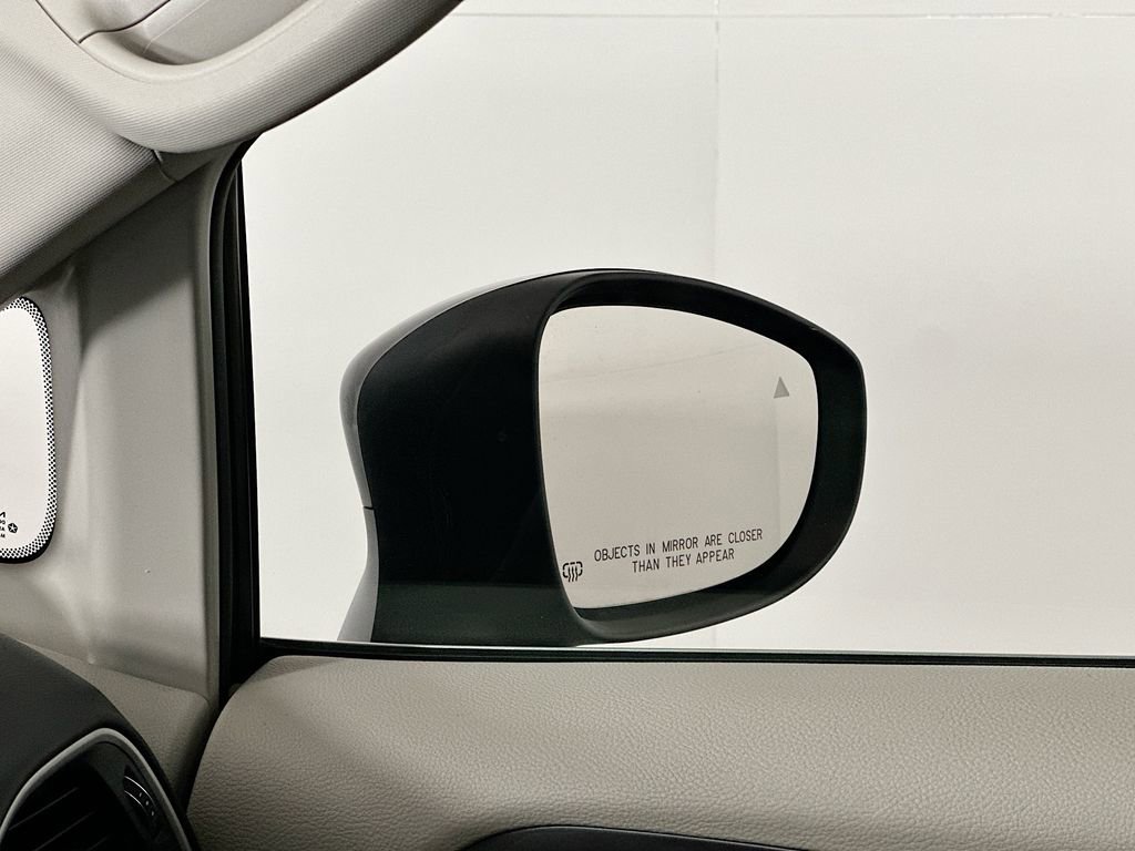 Certified 2023 Chrysler Pacifica Touring-L image 27