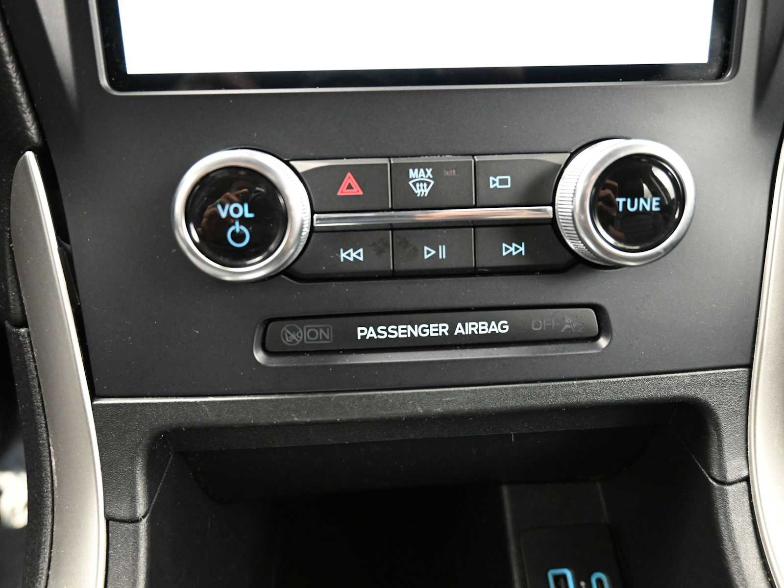 Used 2023 Ford Edge SEL AWD/4WD image 19