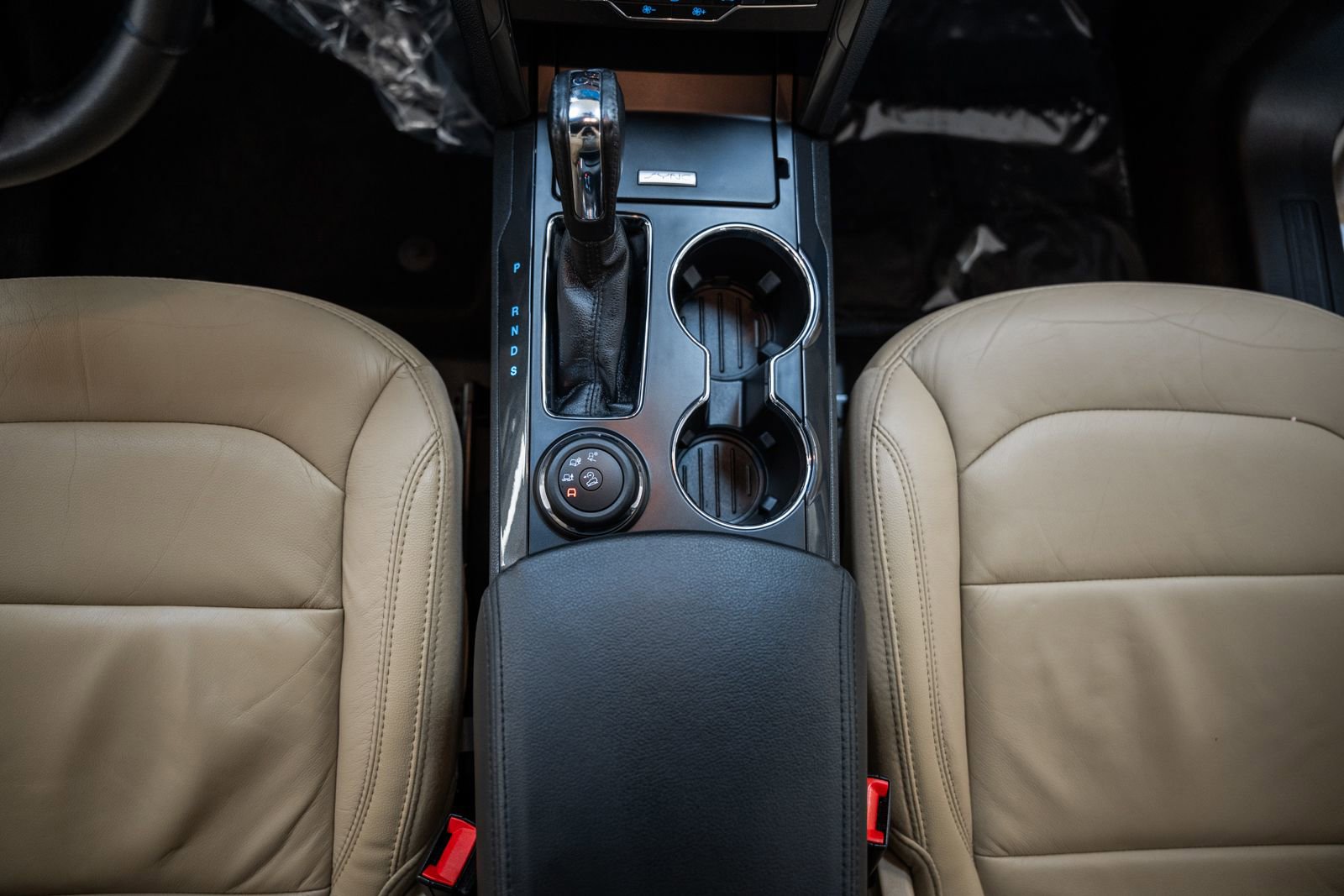 Certified 2017 Ford Explorer XLT w/ Equipment Group 202A image 30