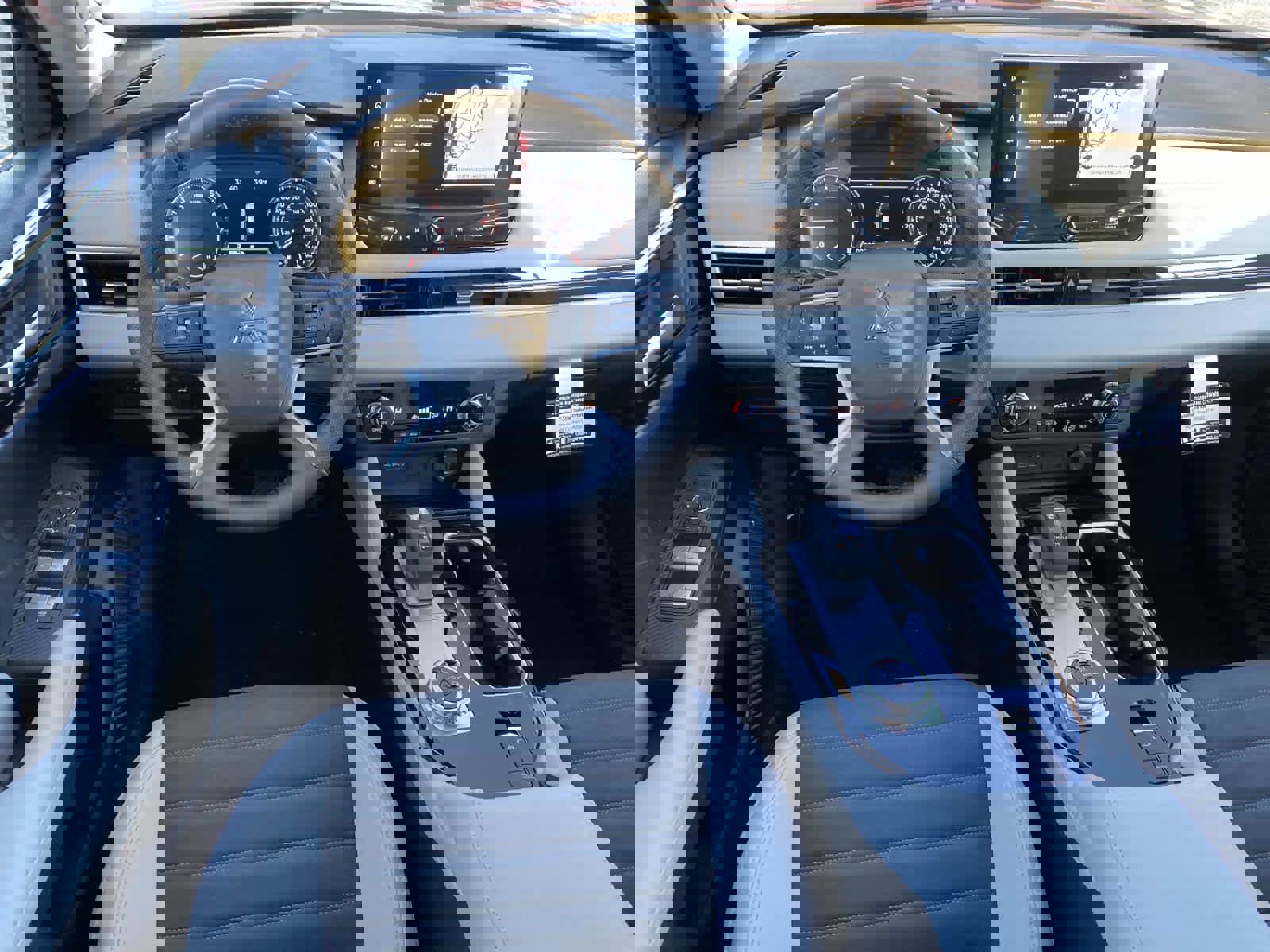 New 2026 Mitsubishi Outlander SE image 8