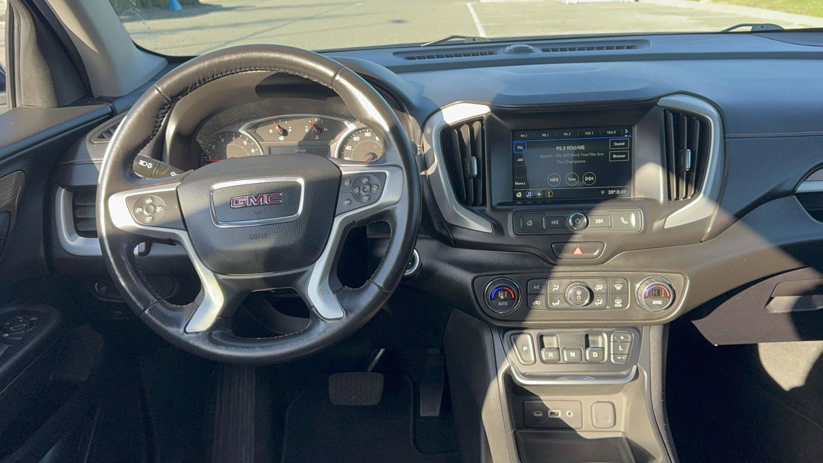 Used 2019 GMC Terrain SLE w/ Driver Convenience Package image 11
