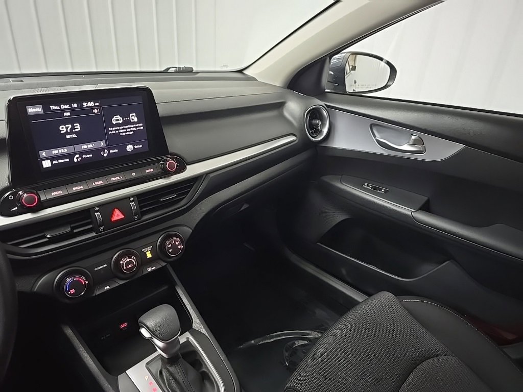 Used 2024 Kia Forte LXS image 25