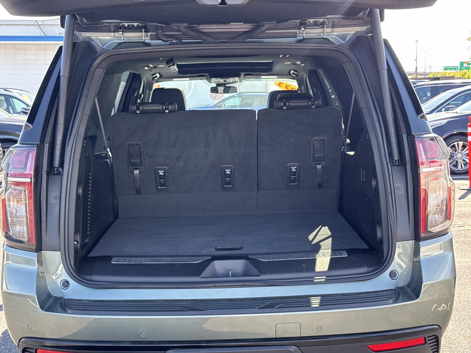 Certified 2023 Chevrolet Suburban RST image 17