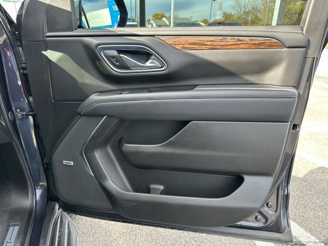 Used 2024 Chevrolet Tahoe Premier AWD/4WD image 10