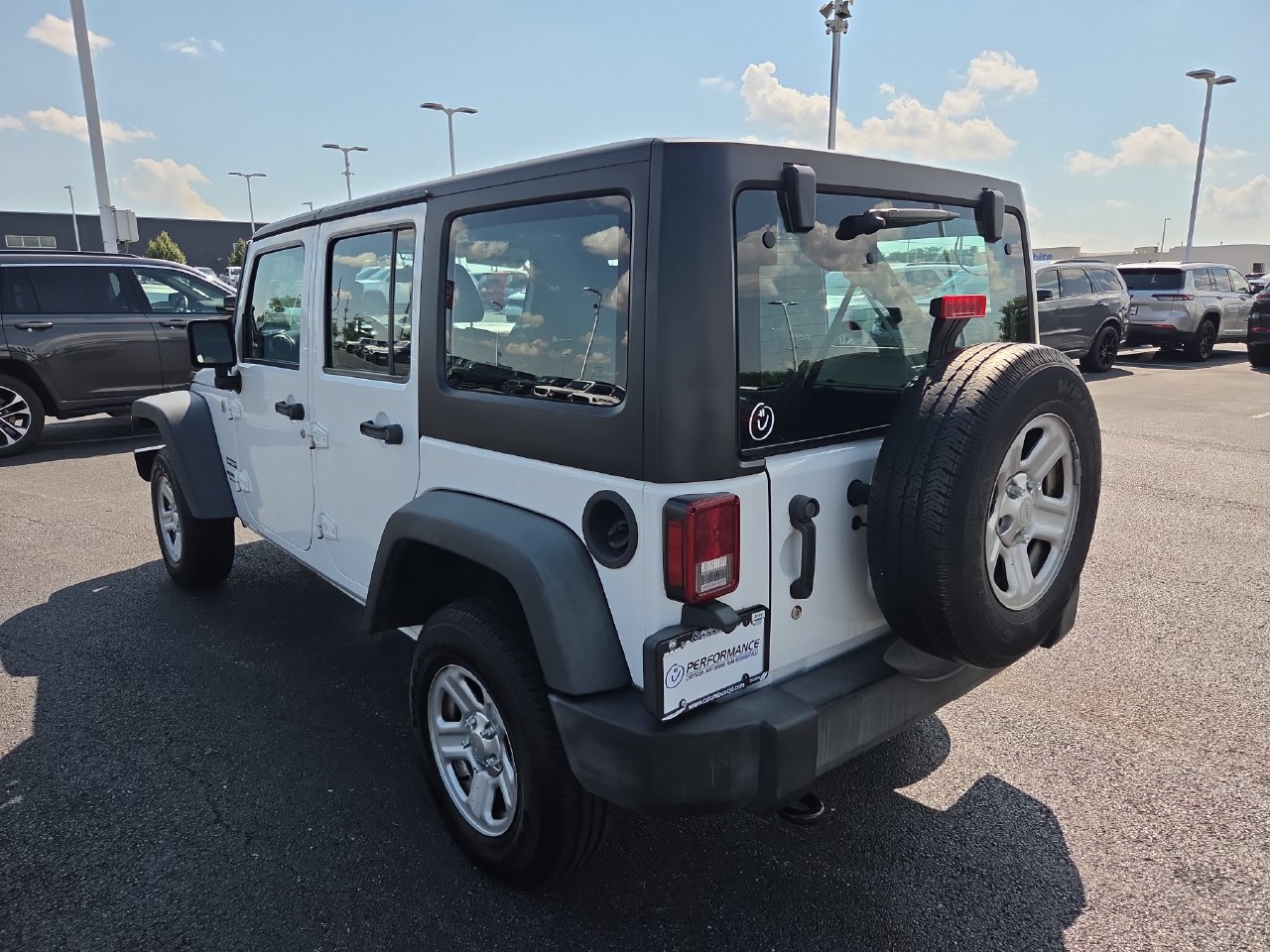 Used 2016 Jeep Wrangler Unlimited Sport w/ Connectivity Group AWD/4WD image 5
