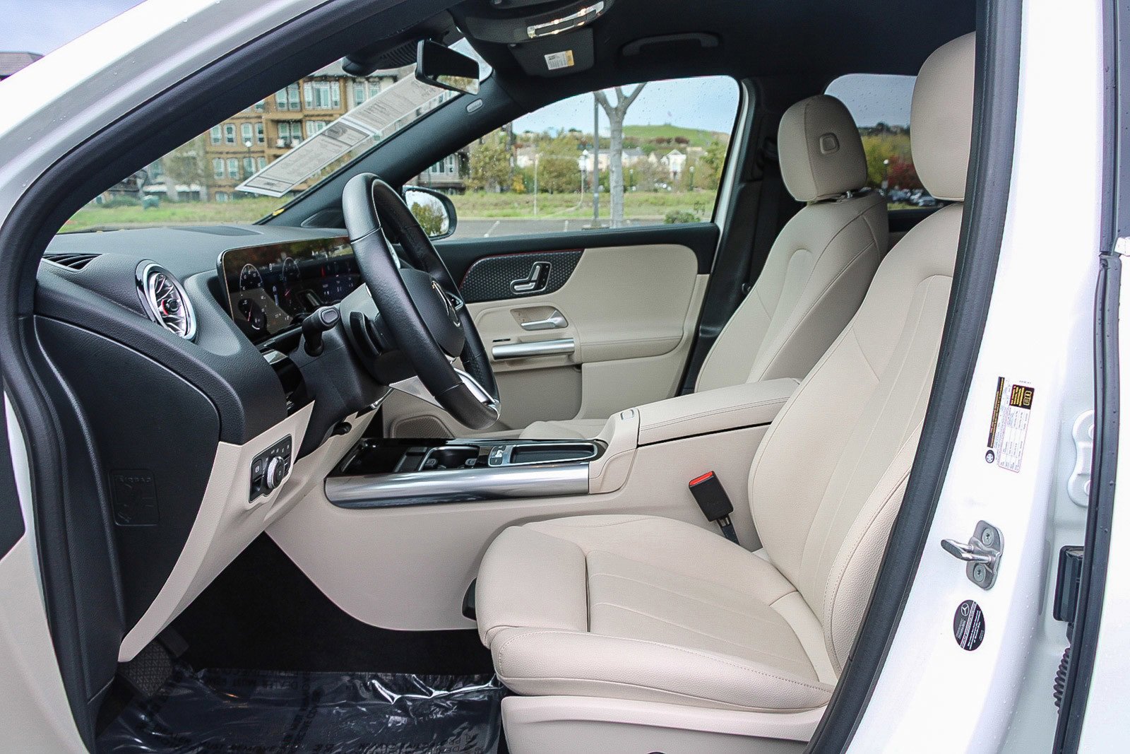 Certified 2025 Mercedes-Benz GLA 250 image 17